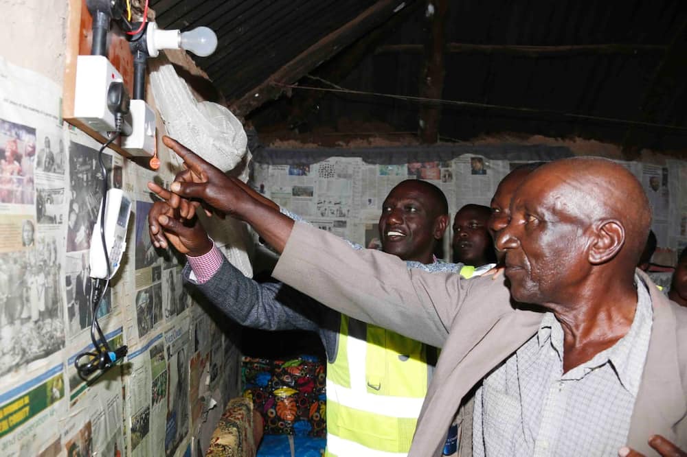 77-year-old Nyamira widower gifts William Ruto chicken for lighting up home