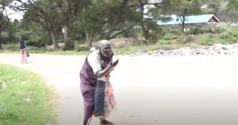 8c8ab673491db579 - Ouganda : un ancien directeur d’école devient mendiant (vidéo)