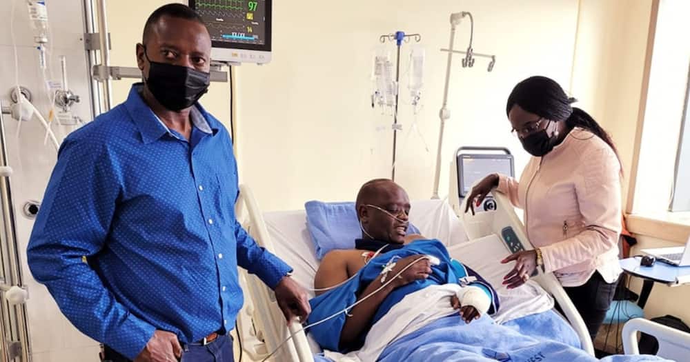 Dennis Itumbi; Nduguye DP Ruto Amtembelea Bloga Hospitali