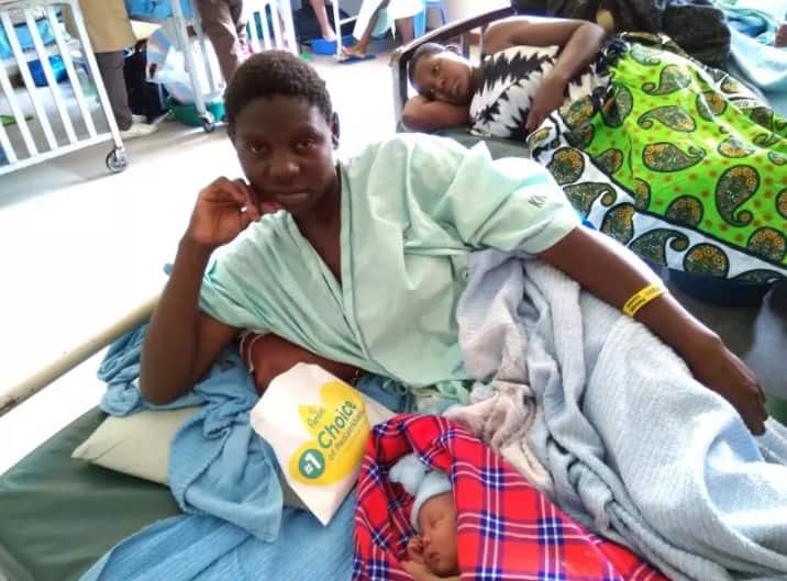 St John Ambulance personnel help homeless woman give birth at Uhuru Park