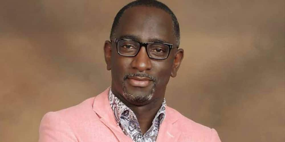 Robert Burale's fans advised him to propose to one of his followers.