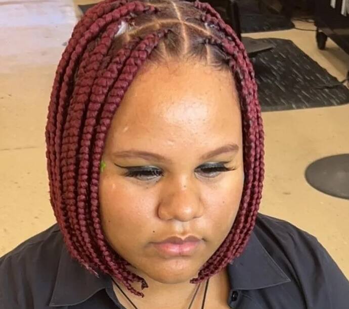 20 trendy burgundy knotless braids you should try out in 2023 