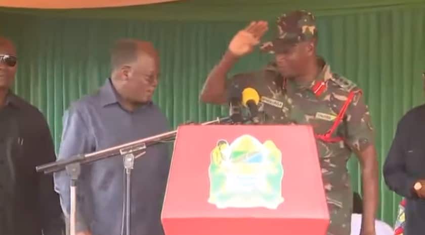 President Magufuli asks aide de camp to contribute during fundraiser