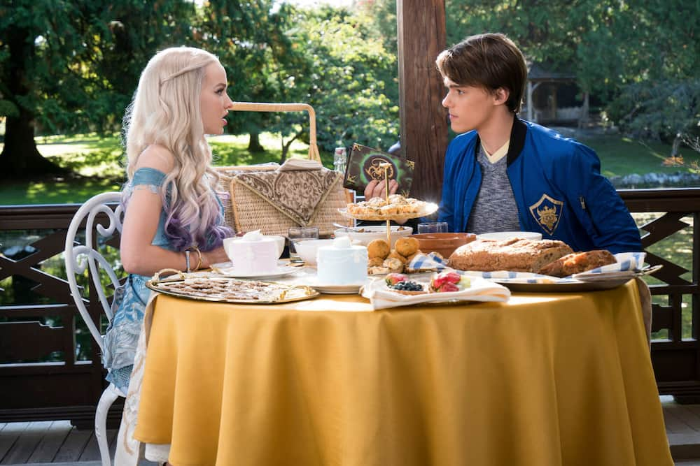 Mitchell Hope from Descendants: girlfriend, height, net worth, family 