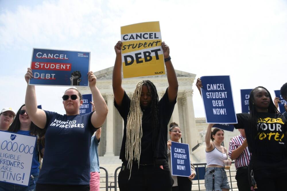 many-americans-accumulating-debt-faster-than-they-re-saving-for