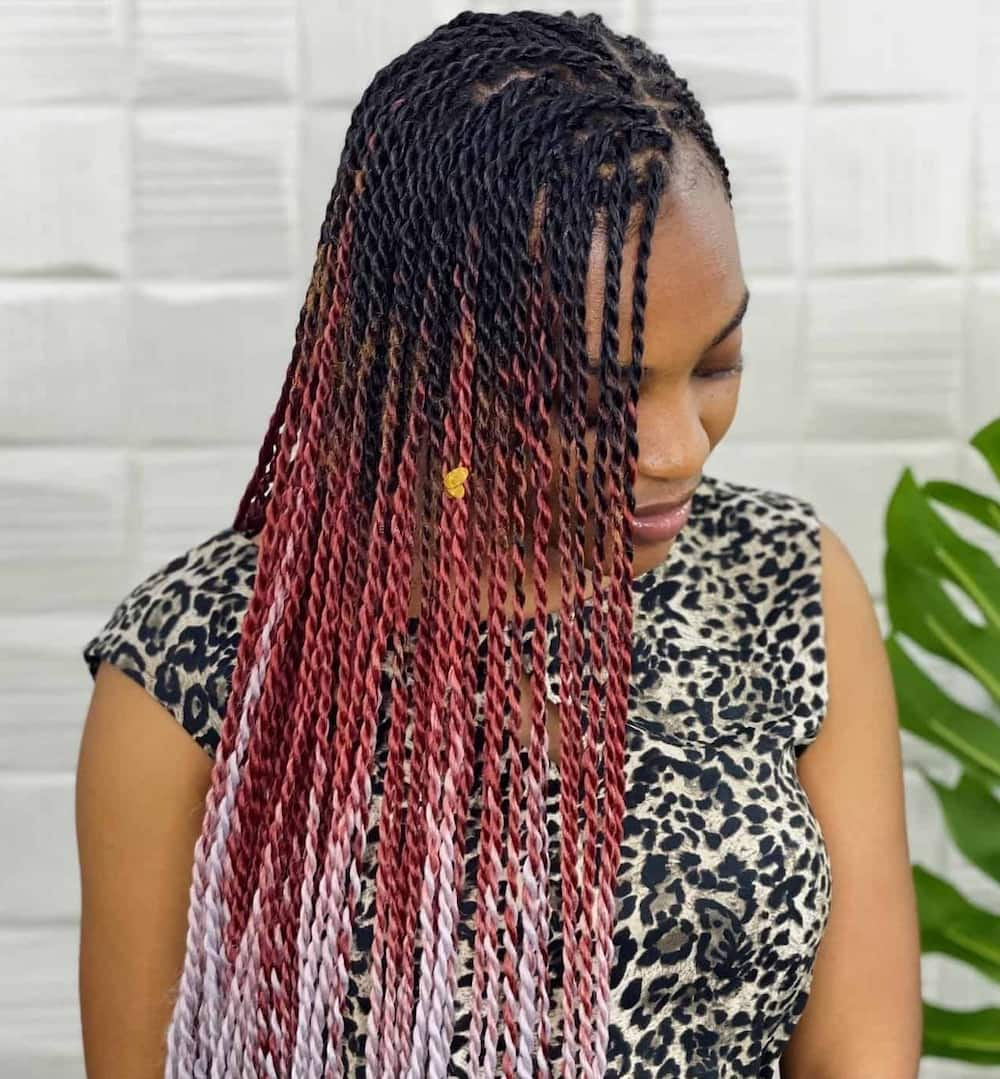 🔥 Elevate your style with these stunning burgundy knotless braids on Afro  hair! 🌟 Watch till the end for the mesmerising ombré t