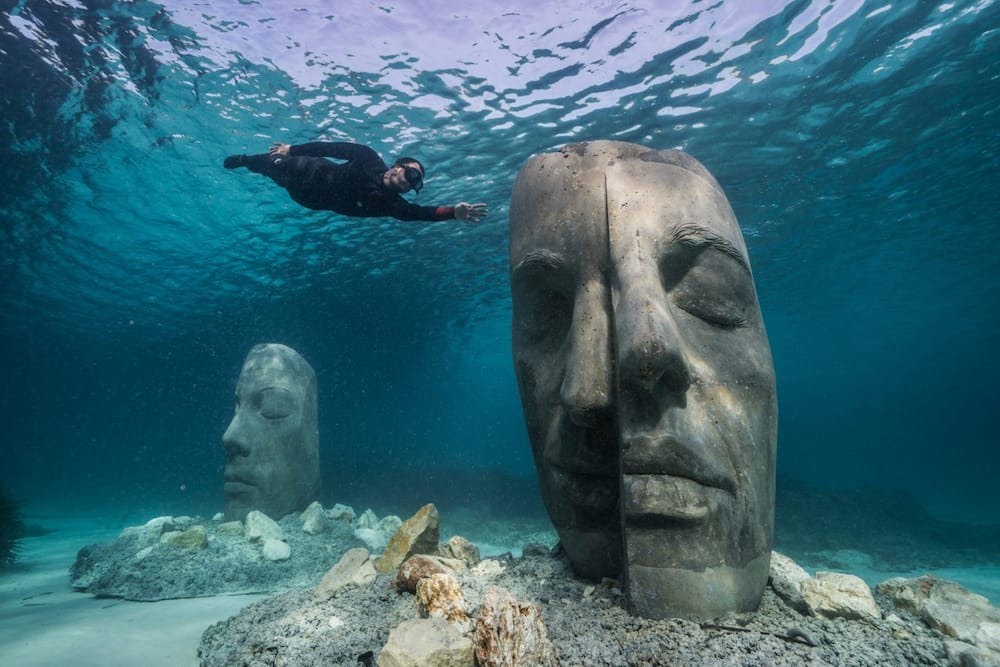 12 scary underwater statues that are puzzling and mysterious - Tuko.co.ke