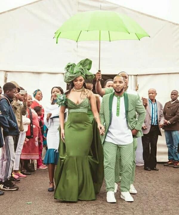 2019 WEDDING COLOR: EMERALD GREEN  Traditional wedding attire, African  traditional wedding dress, Green lace dresses
