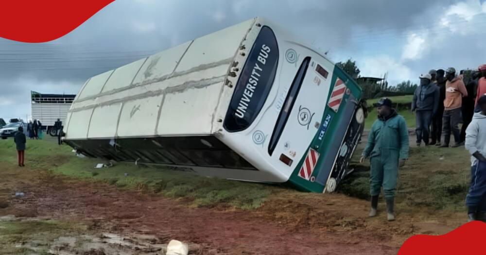 The Moi University bus that overturned to the roadside.