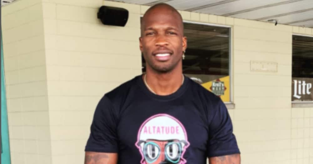 Former American footballer Chad Ochocinco gifts restaurant worker over KSh 200,000 tip.