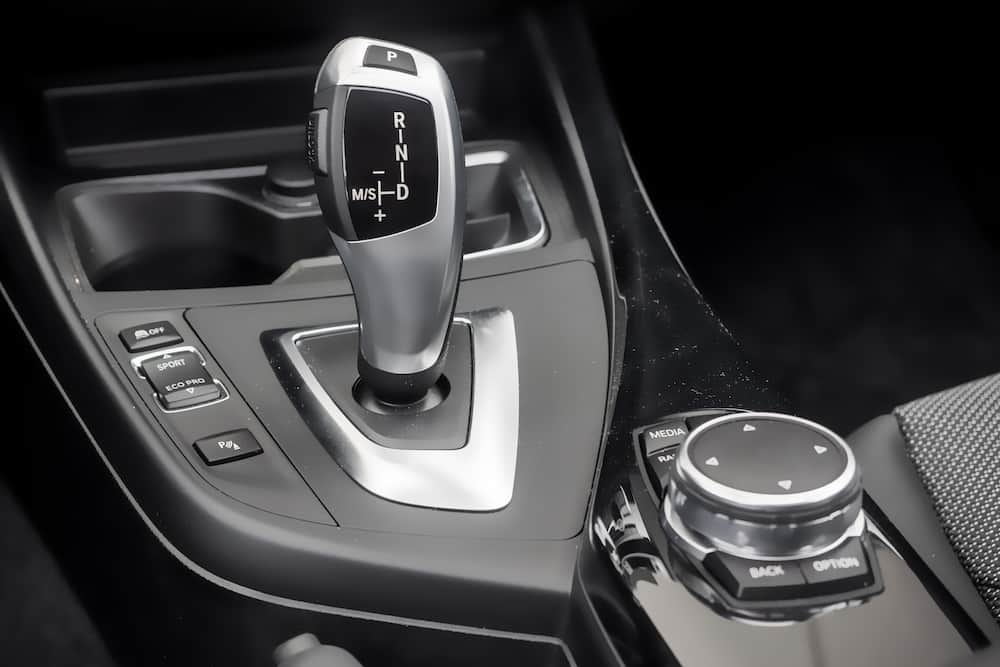 Can you switch gears while driving an automatic car
