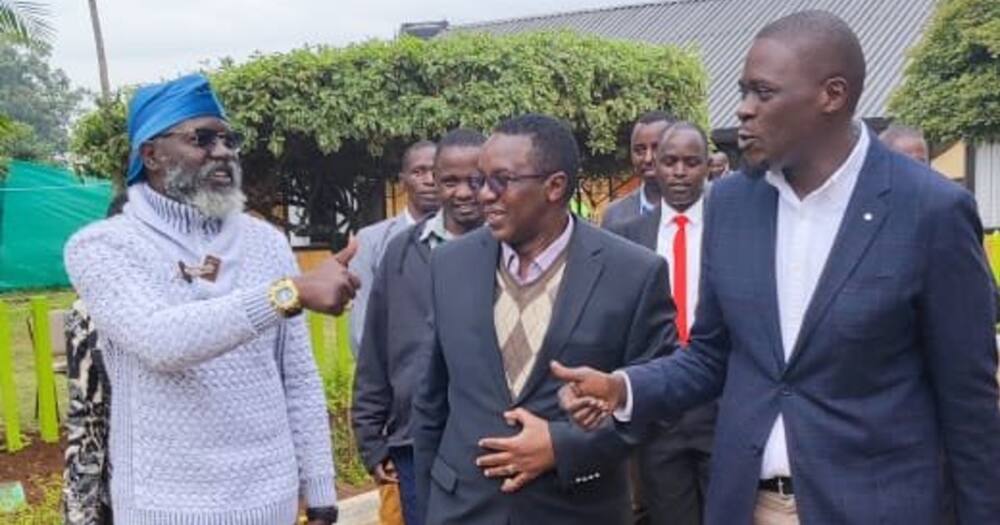 Roots party leader George Wajackoyah (i), Agano party leader David Mwaure(c) and Nairobi governor Johnson Sakaja( r).