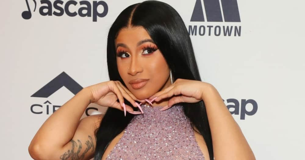 Cardi B buys blue Birkins bag worth KSh 8.5m, matches hair to bag's colour