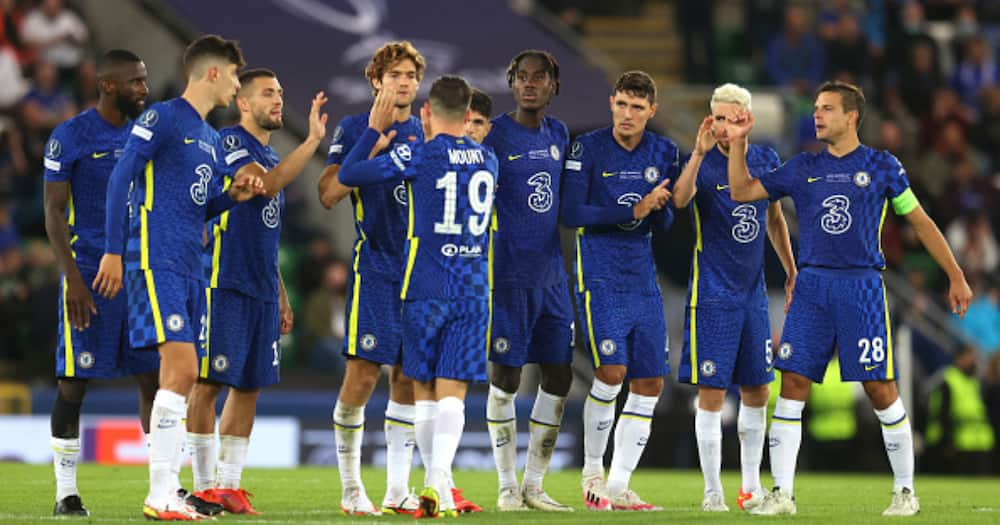 Mason Mount of Chelsea celebrates with teammates after scoring his penalty in the shootout during the UEFA Super Cup 2021 match between Chelsea FC and Villarreal CF at the National Football Stadium at Windsor Park. (Photo by Catherine Ivill/Getty Images)