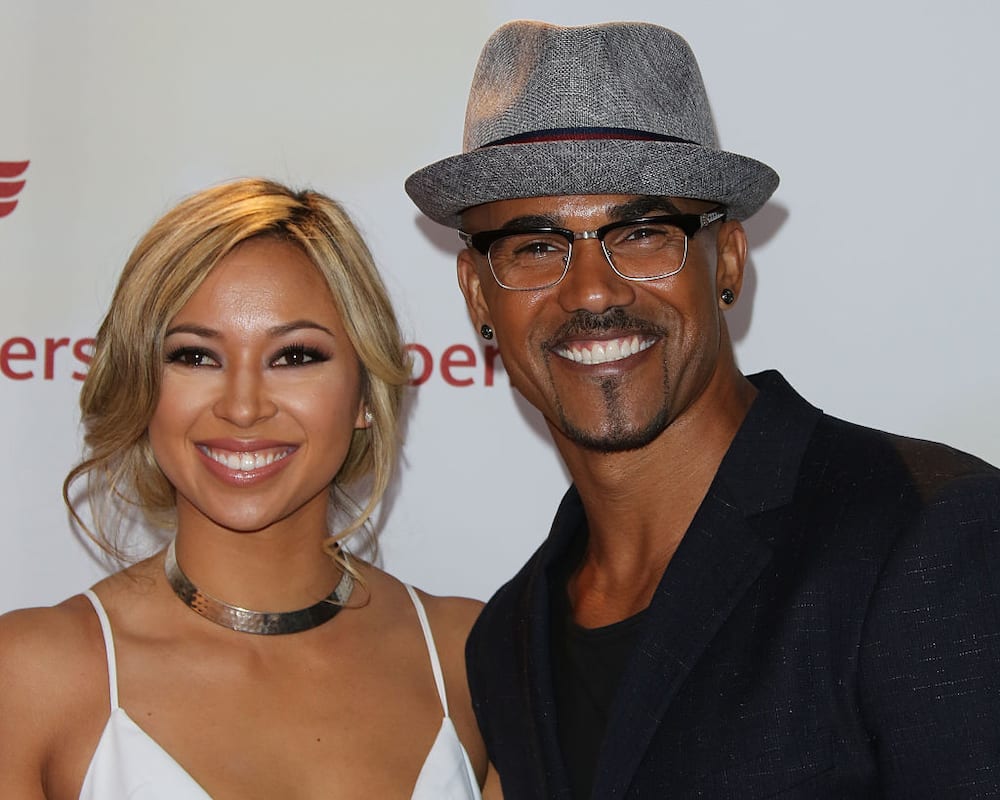 shemar moore wife nationality        <h3 class=