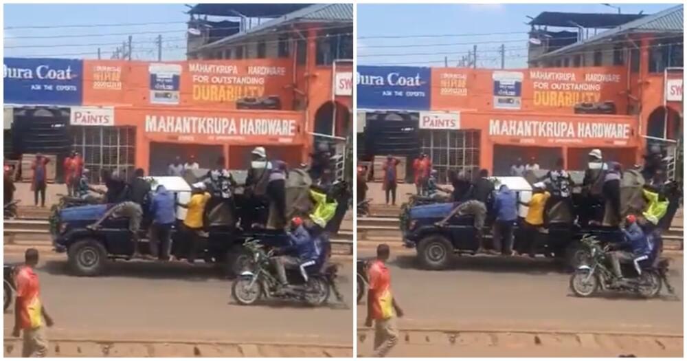 Waandamanaji Oyugis Wateka Nyara Gari la Polisi na Kulitumia Katika Maandamano