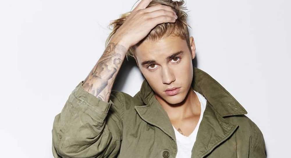 Justin Bieber teases fans with phone number: 'Call I will be there for you'