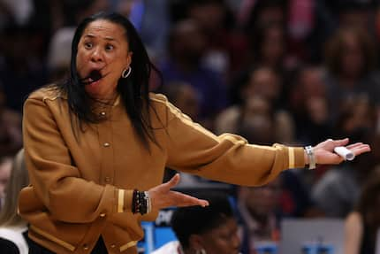 Is Dawn Staley married to Lisa Boyer? A look into their relationship ...