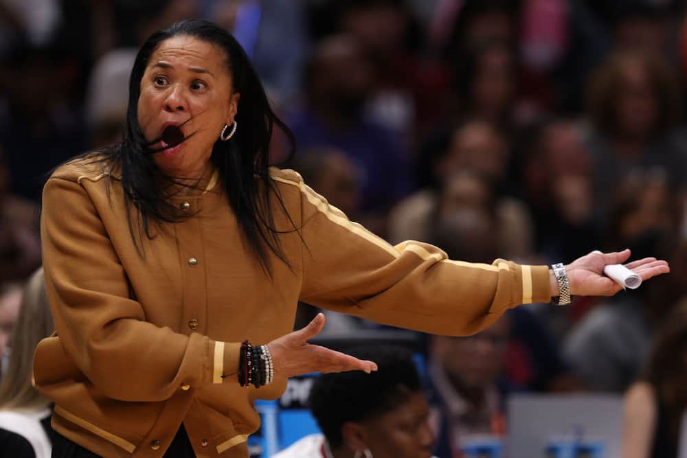 Is Dawn Staley married to Lisa Boyer? All you need to know about 2023  Naismith Coach of the Year