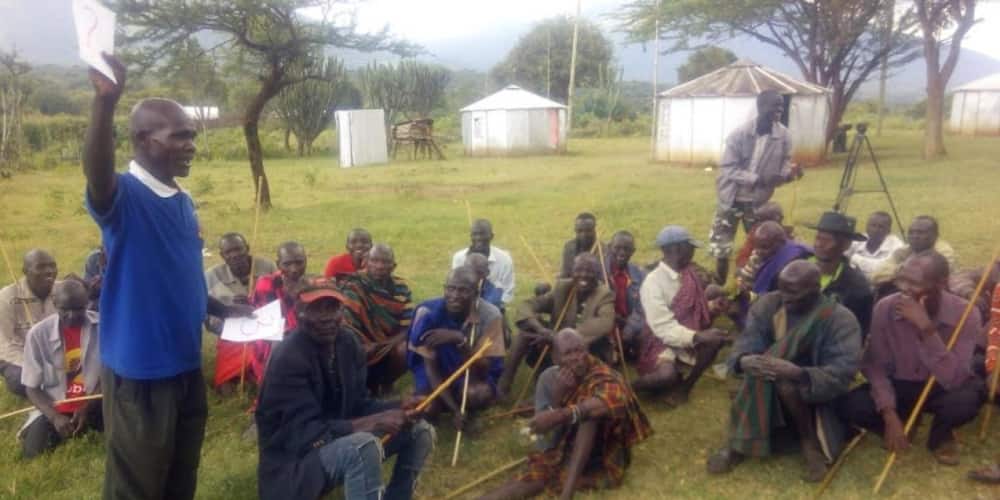 Governor Lonyangapuo leads West Pokot residents to return cattle stolen from Uganda