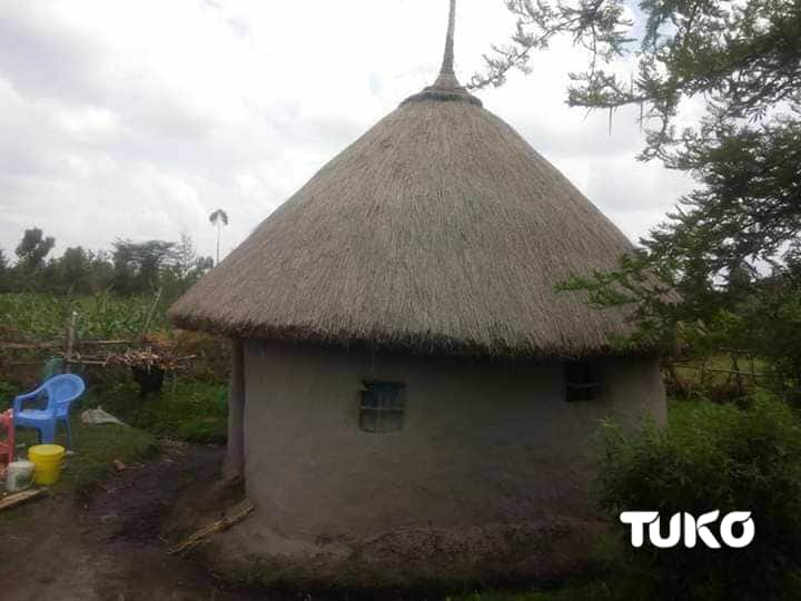 Jamaa aingia vichakani baada ya kuchimba kaburi chumbani mwake mwa kulala