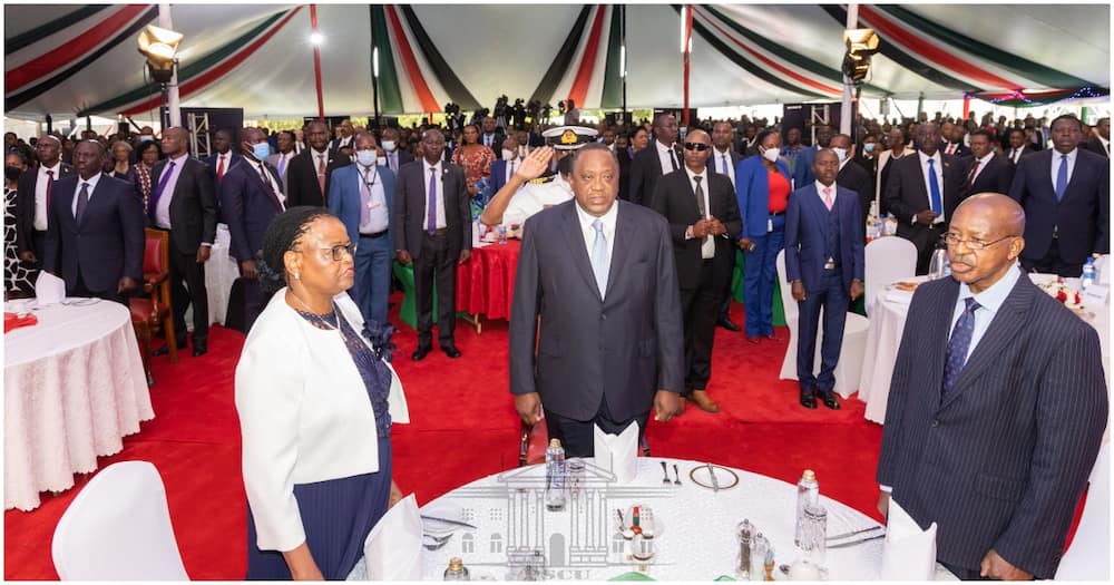 President Uhuru Kenyatta (c). Photo: State House Kenya.