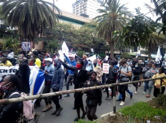 Activists arrested during Saba Saba march break into songs at Kilimani police station