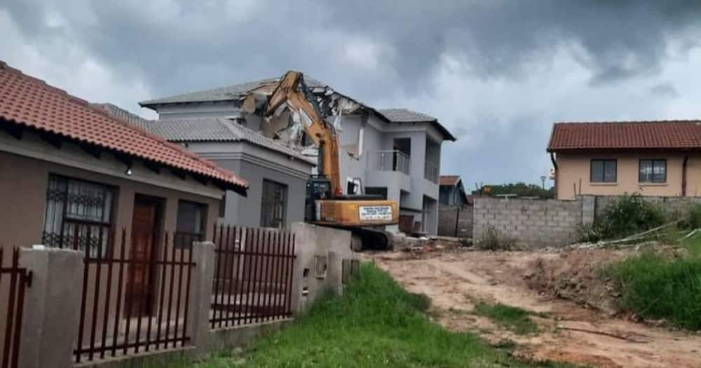Man Allegedly Demolishes Home He Built for Bae After She Ends Things