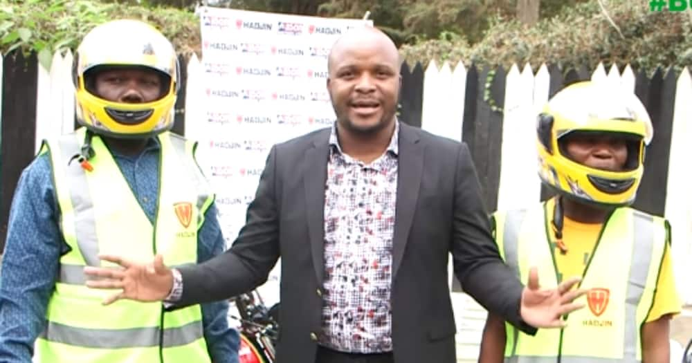 Jalang’o handed over the motorbikes to Matendechere and Musyoka.