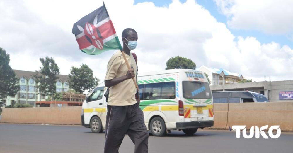 Eldoret Man, 50, Walks 319km to Nairobi to Warn Kenyans about Omicron, Hopes to Meet CS Kagwe