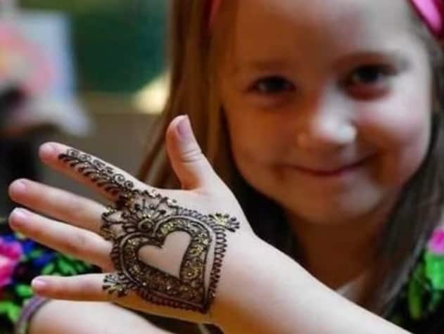 Discover beautiful mehndi designs for children