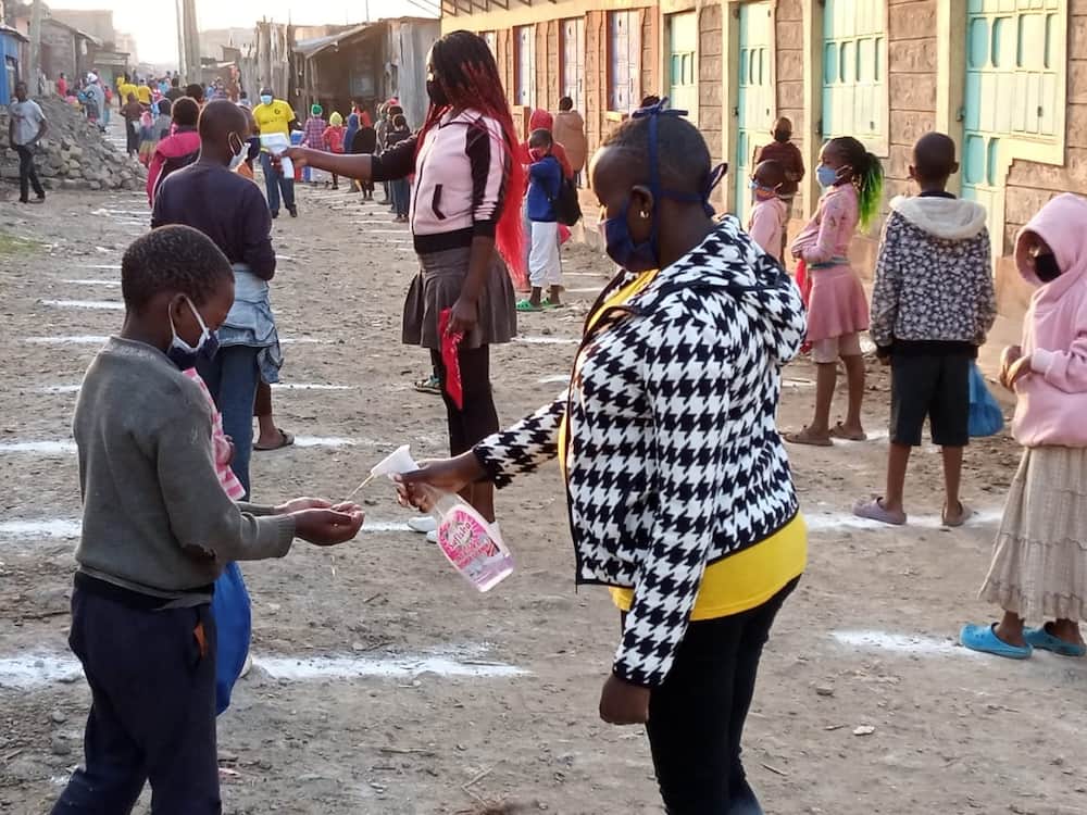 Good Samaritan: Kayole pastor feeds 1000 children daily as families struggle to make ends meet