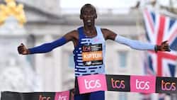 Chicago Marathon: Kelvin Kiptum Aweka Rekodi Mpya ya Dunia na kuvunja ya Eliud Kipchoge