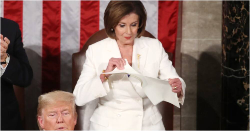 US House Speaker Nancy Pelosi tears up President Trump's speech US House Speaker Nancy Pelosi tears up President Trump's speech