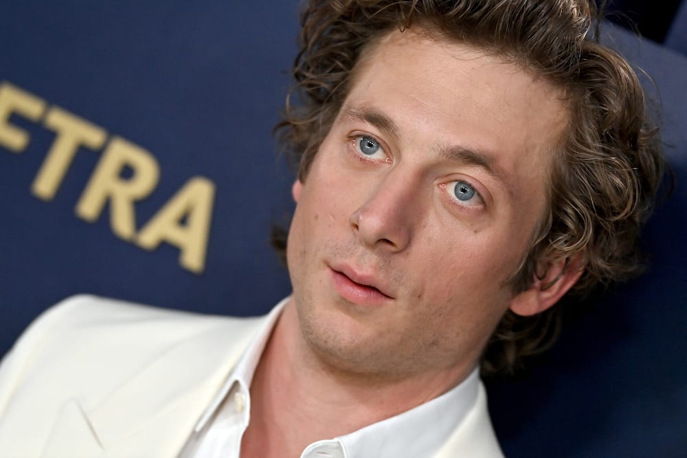 Jeremy Allen White attends the 30th Annual Screen Actors Guild Awards at Shrine Auditorium and Expo Hall