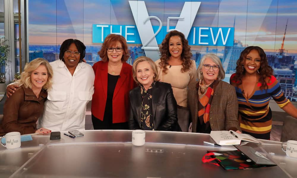 the view cast