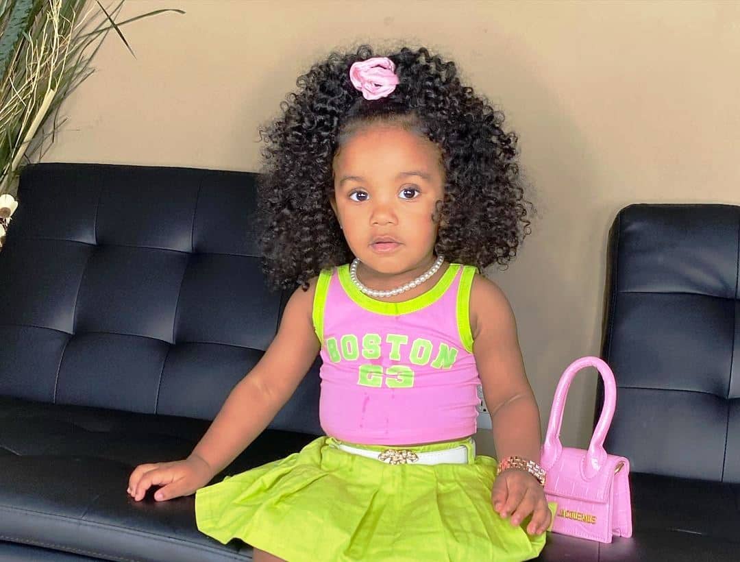 21 Cute Hairstyles for Little Girls With Curly Hair  Child Insider