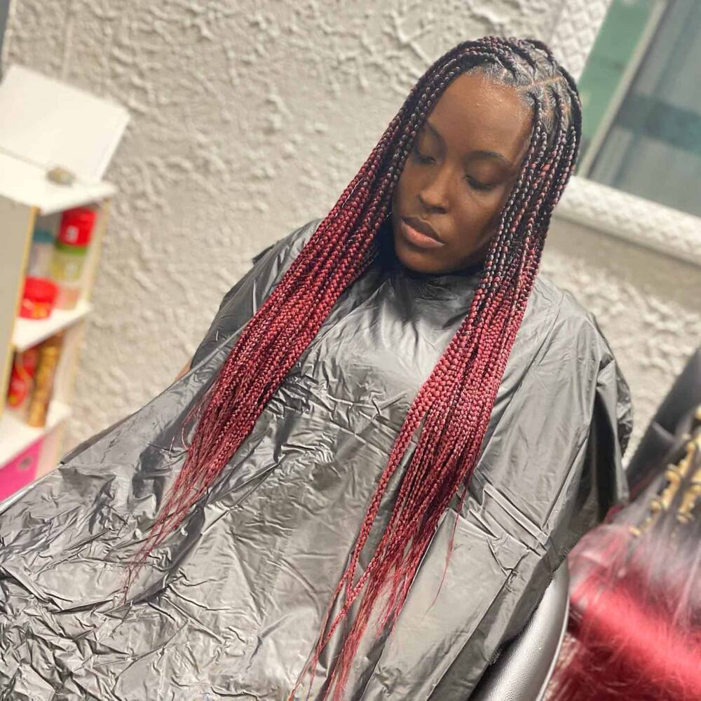 20 trendy burgundy knotless braids you should try out in 2023 