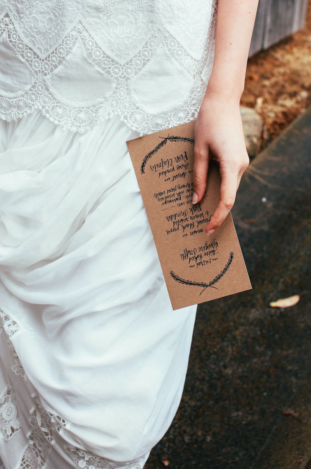 Wedding invitation email to colleagues: 10 best samples 