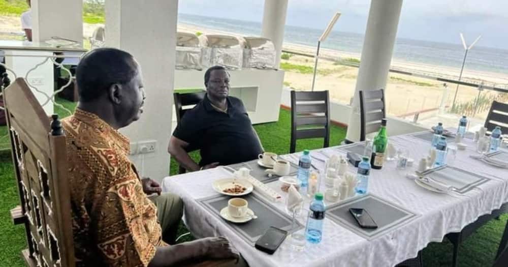 Photo of Atwoli Hanging out with Raila at His Luxurious Kilifi Mansion Get Kenyans Talking: "Soft Life"