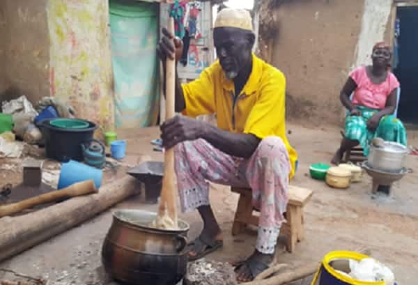 Meet 64-year-old Imam who cooks lovely meals to prove men belong to the kitchen