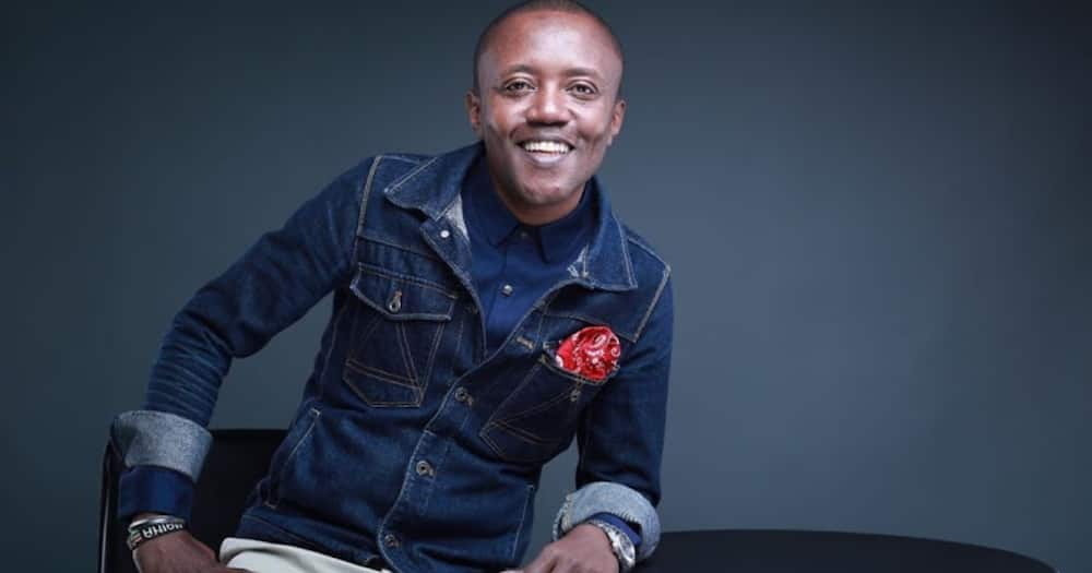 Maina Kageni advises Kenyans to hang around rich people at golf courses: "Billionaires aren't in clubs"