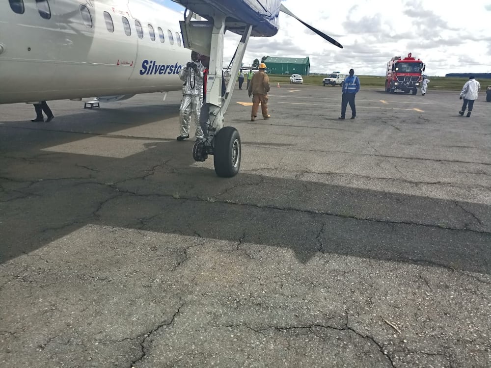 Safarilink plane skids off runway following tyre burst