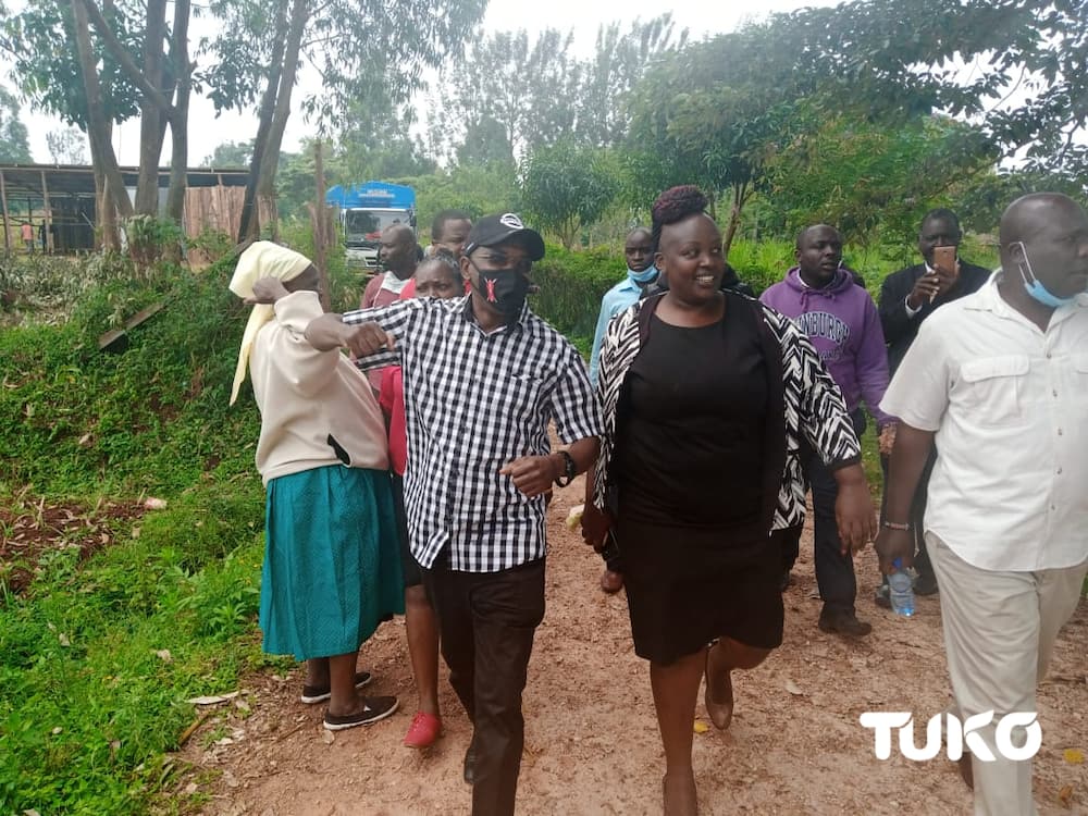 Boni Khalwale pours water on police officer, runs for deal life