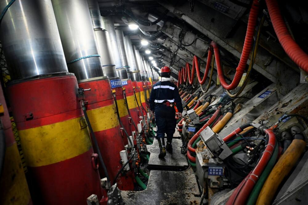 Staff have explosion-proof phones, ensuring they can contact each other easily