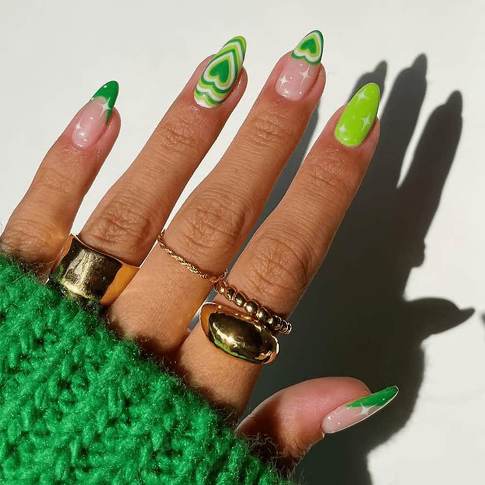 Green mix and match St. Patrick Day nails design
