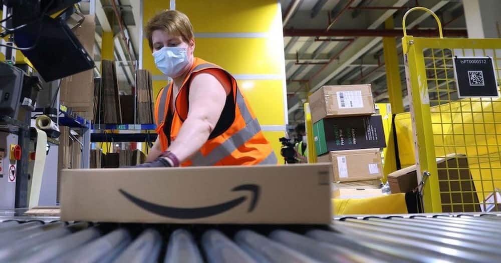 Amazon announced bonuses for staff