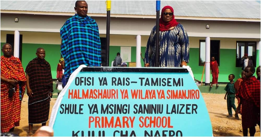 Tanzanie: le mineur devenu millionnaire après avoir découvert deux pierres précieuses construit une école pour sa communauté