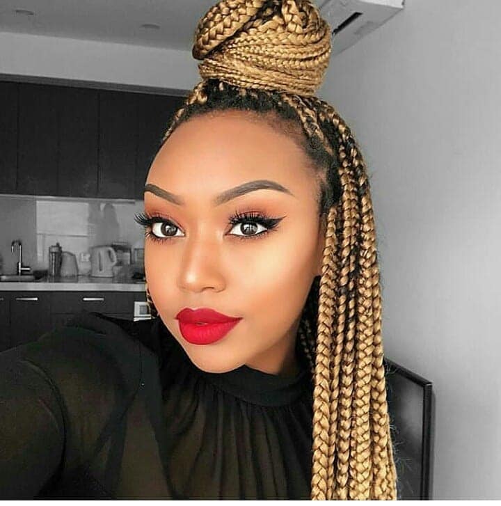 How to pack braids into different styles