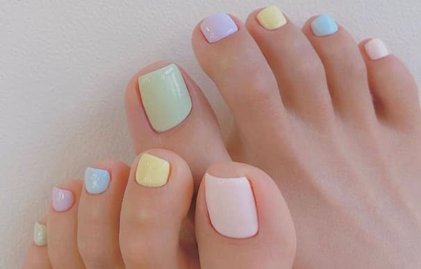 Patel toe nail design